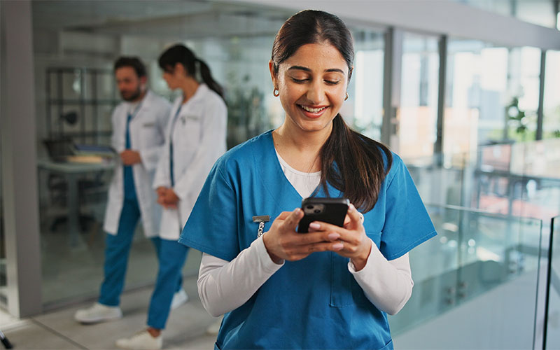 Zakenmensen op een event