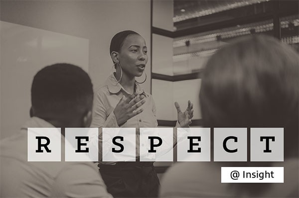 Een vrouw en twee collega's