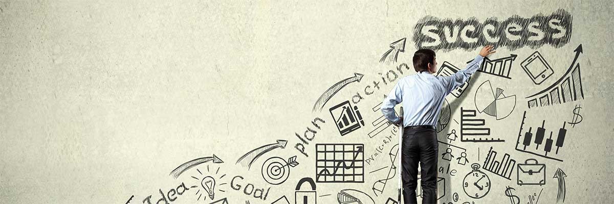 De aarde op een rubik cube Man tekent een IT-strategie