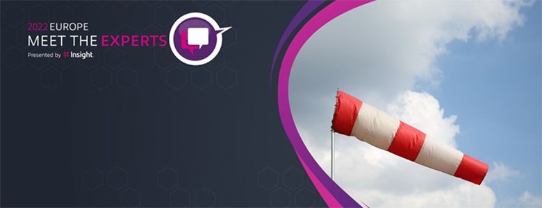 Windzak met wolken op de achtergrond