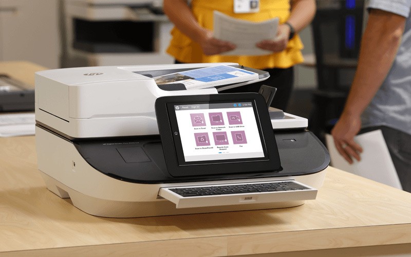 HP scanner op een bureau afbeelding