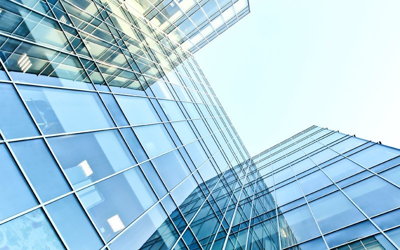 Afbeelding van de buitenkant van en modern kantoor