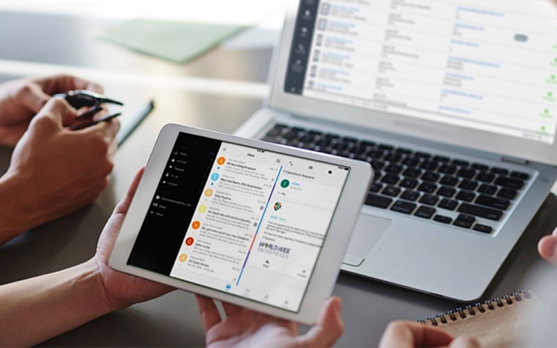 AirWatch op een tablet en laptop